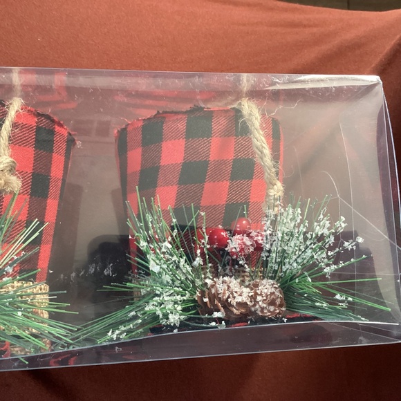 Christmas Decor Red Black Checkered Hats Shatter Proof  New with Tag - Picture 8 of 13